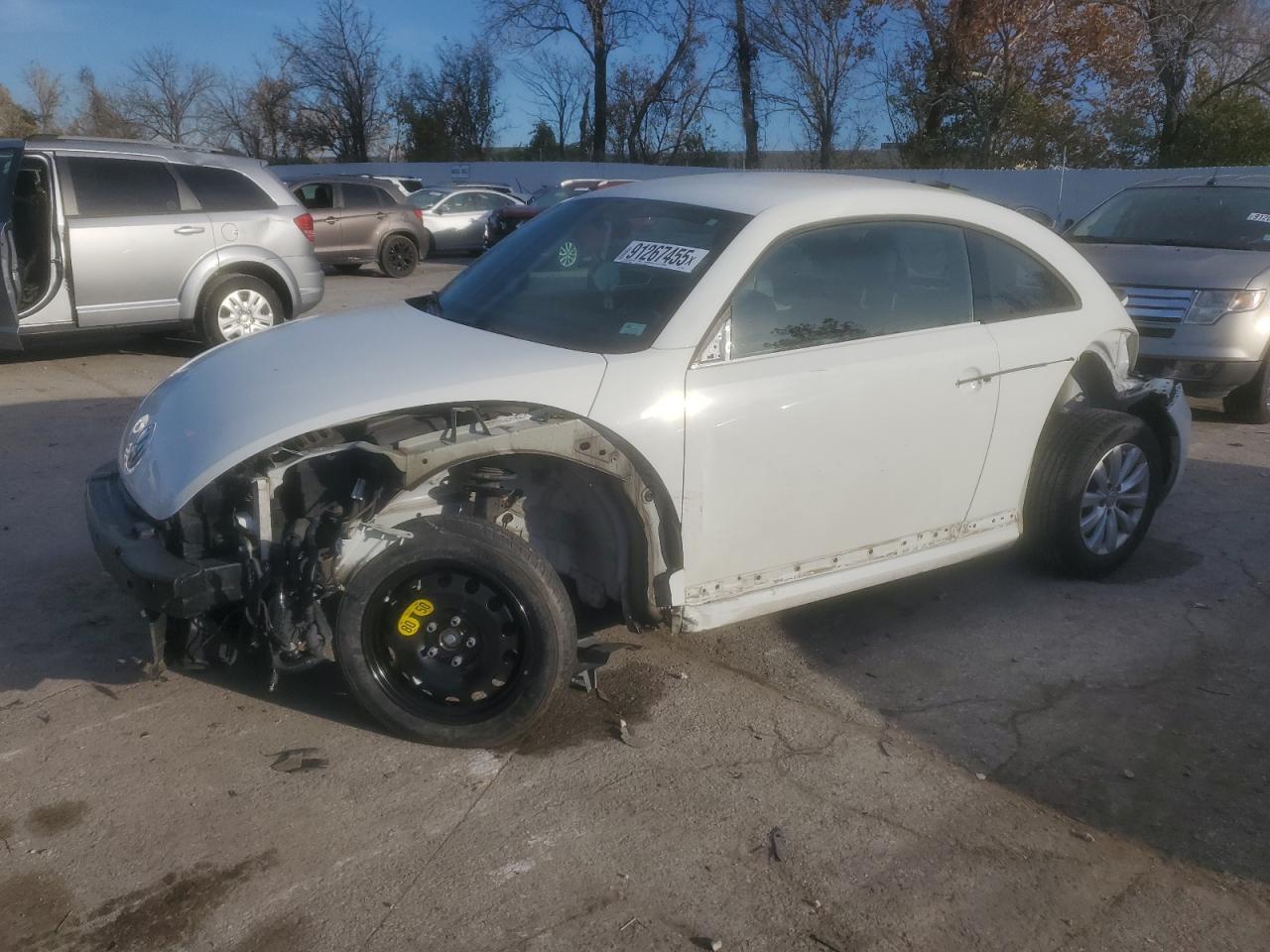 VOLKSWAGEN BEETLE S 2019