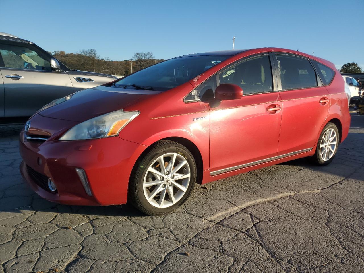TOYOTA PRIUS V 2013