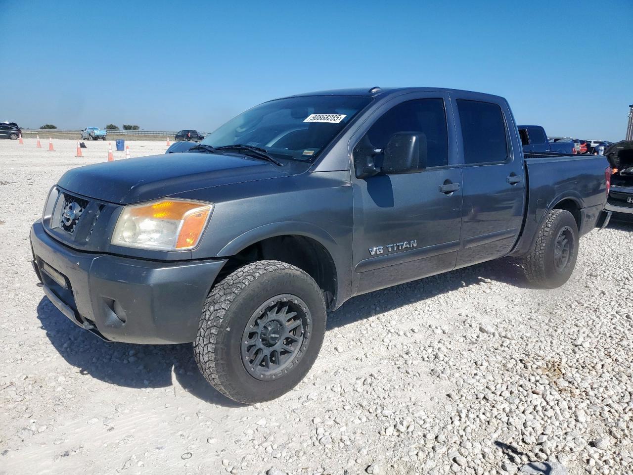 NISSAN TITAN 2011