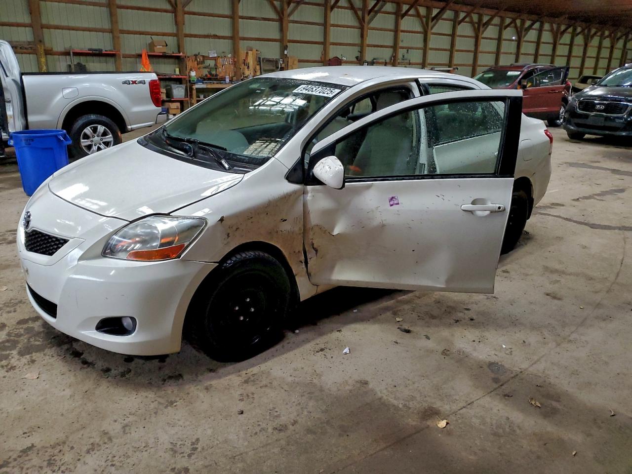TOYOTA YARIS 2009
