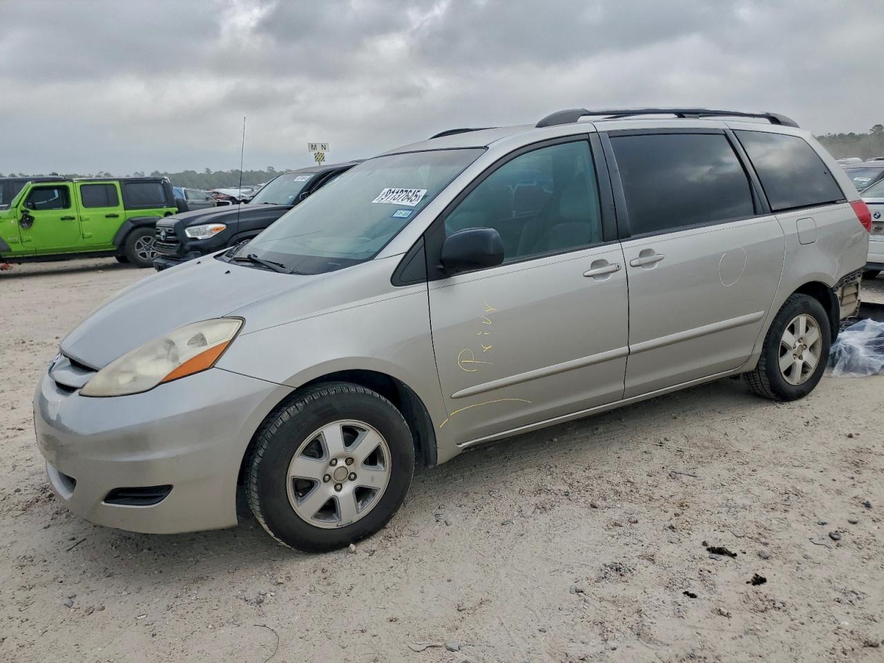 TOYOTA SIENNA CE 2006