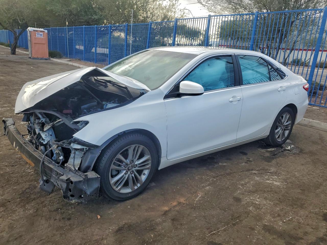 TOYOTA CAMRY LE 2015