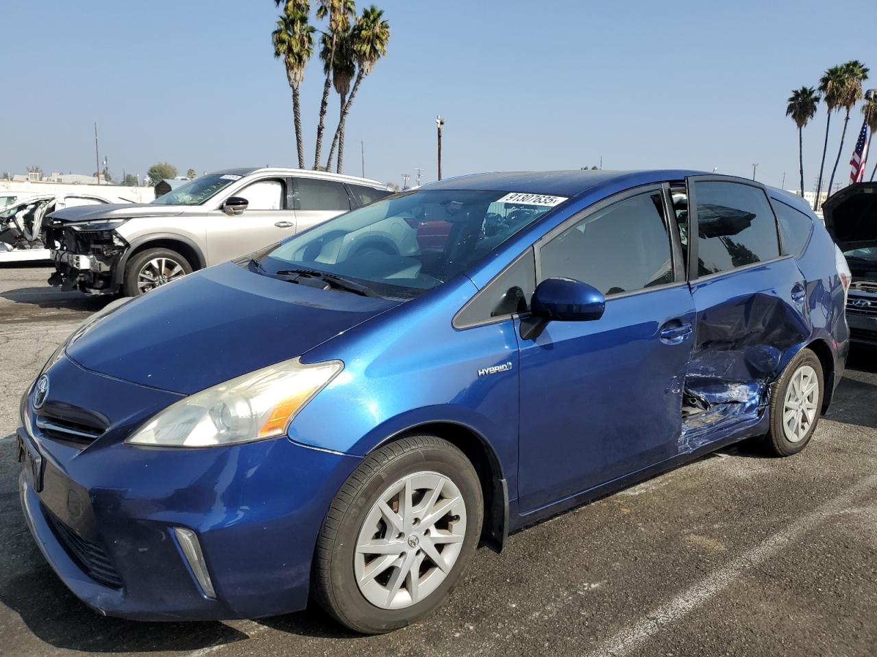 TOYOTA PRIUS V 2012