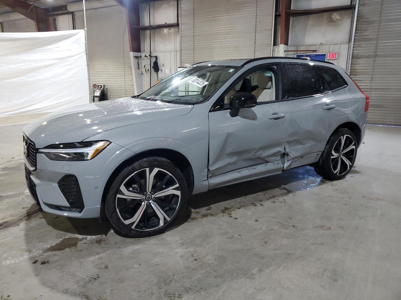 VOLVO XC60 2025