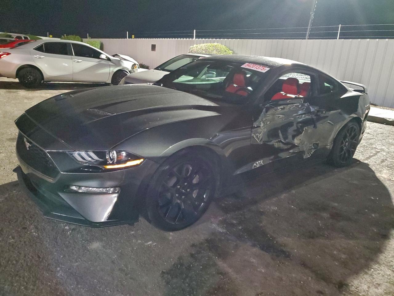 FORD MUSTANG 2019
