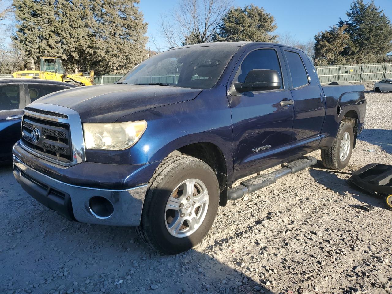 TOYOTA TUNDRA DOU 2011