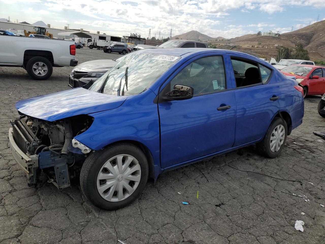 NISSAN VERSA 2017