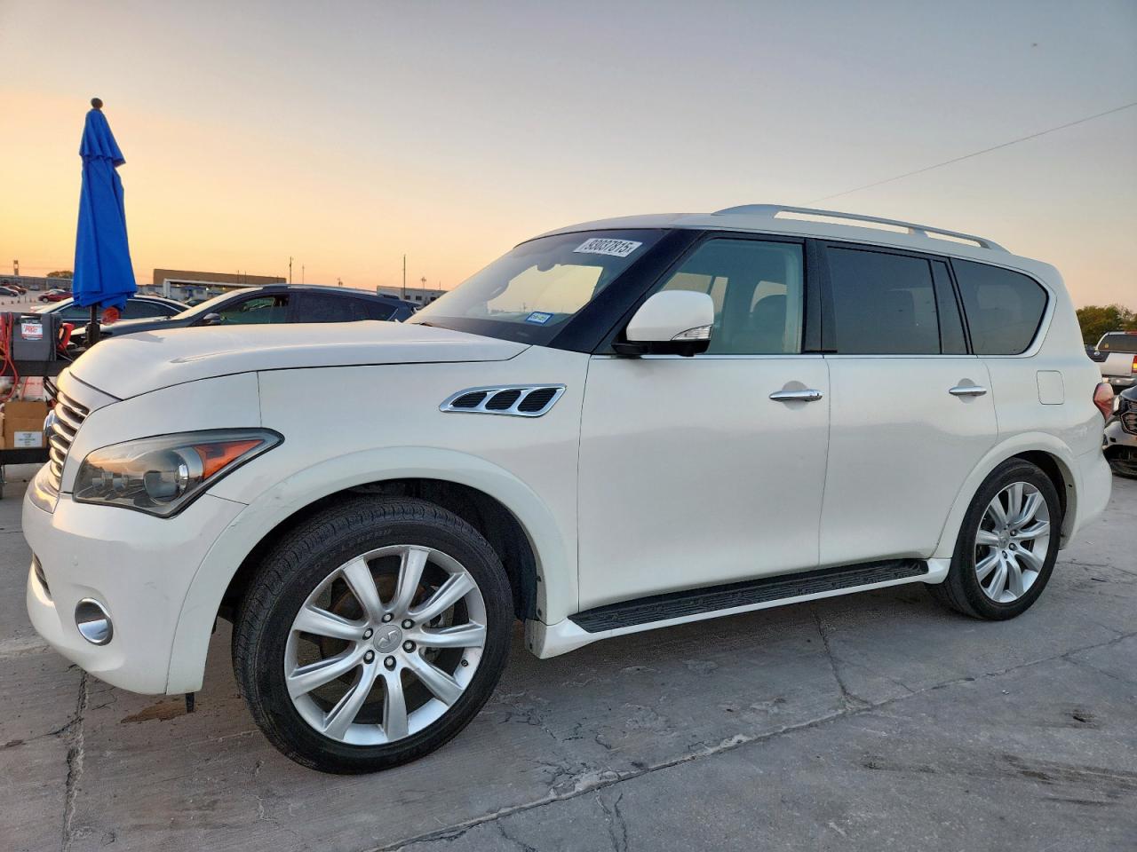 INFINITI QX56 2012