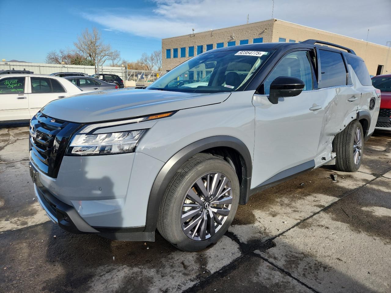NISSAN PATHFINDER 2023