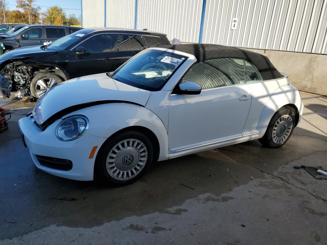 VOLKSWAGEN BEETLE 2013