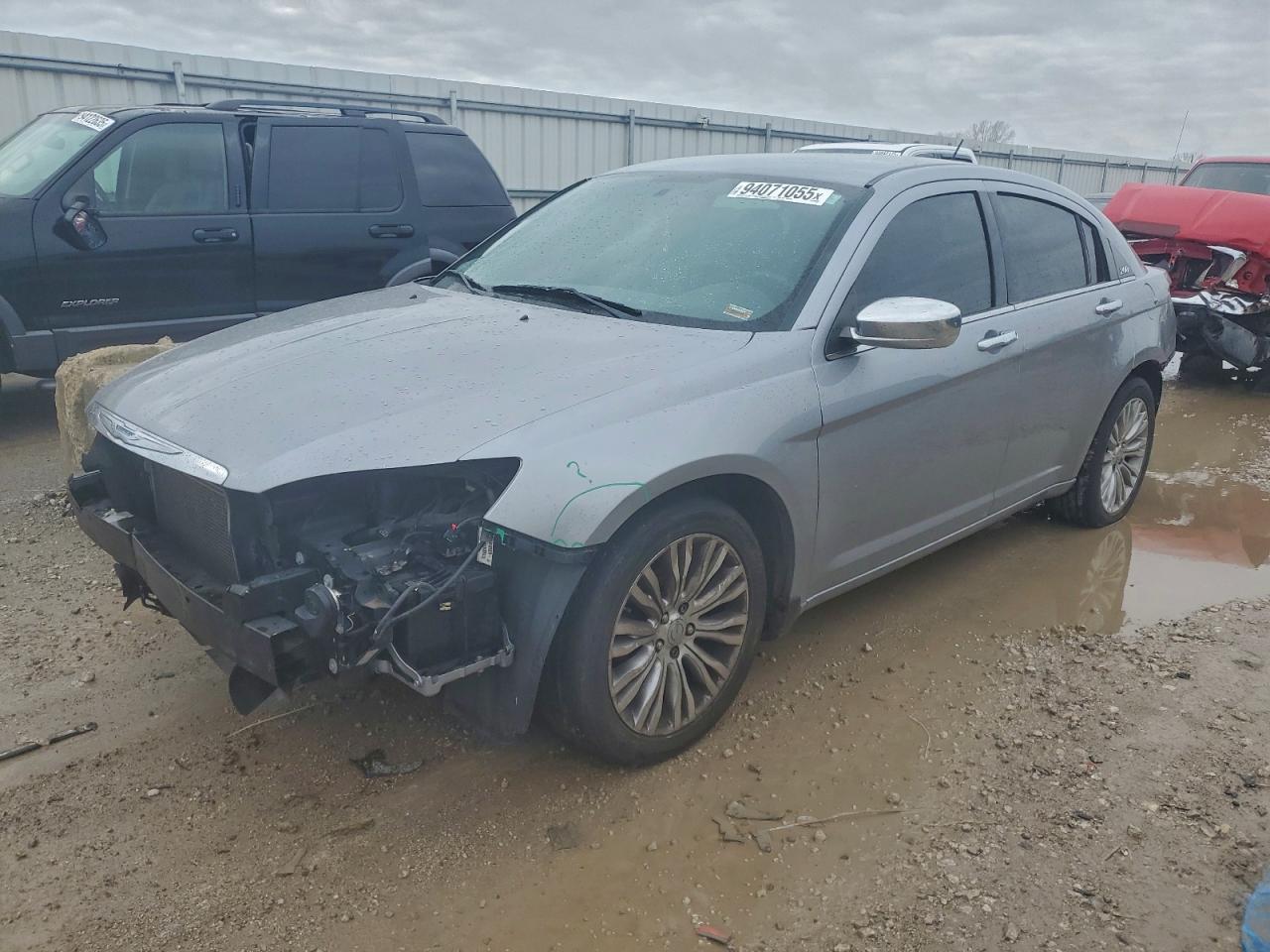 CHRYSLER 200 2013