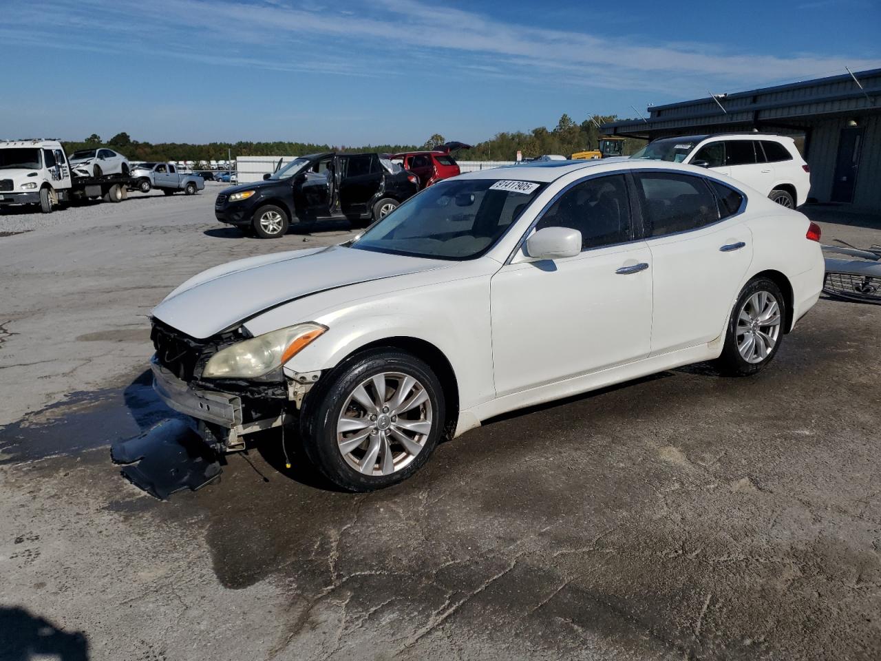 INFINITI M37 2011