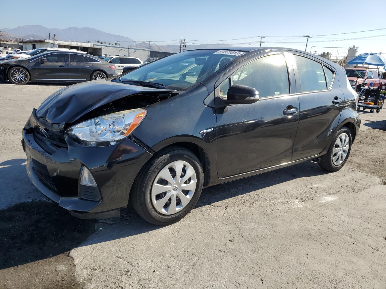 TOYOTA PRIUS C 2014