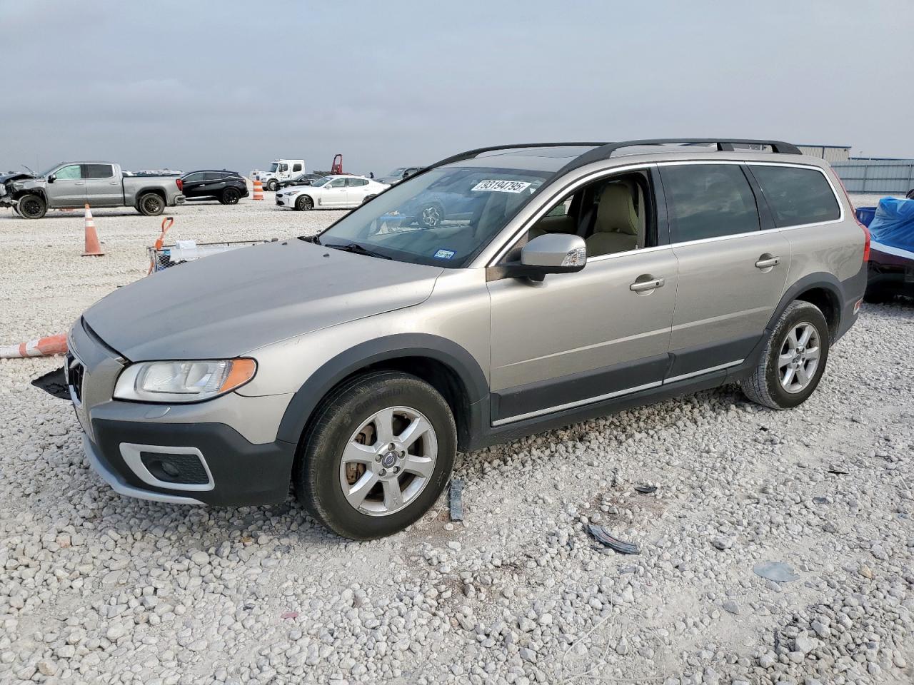 VOLVO XC70 3.2 2013