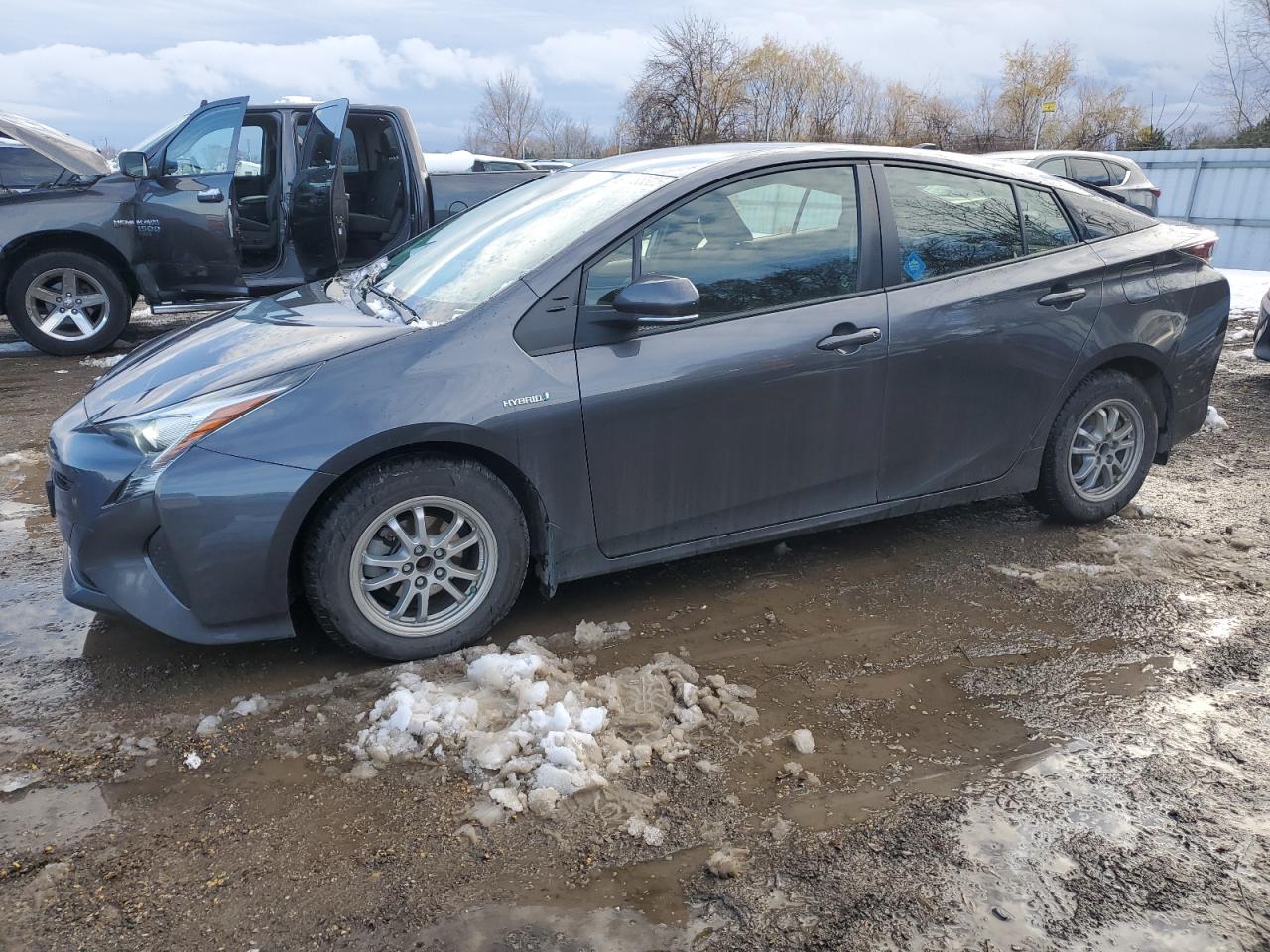 TOYOTA PRIUS 2018