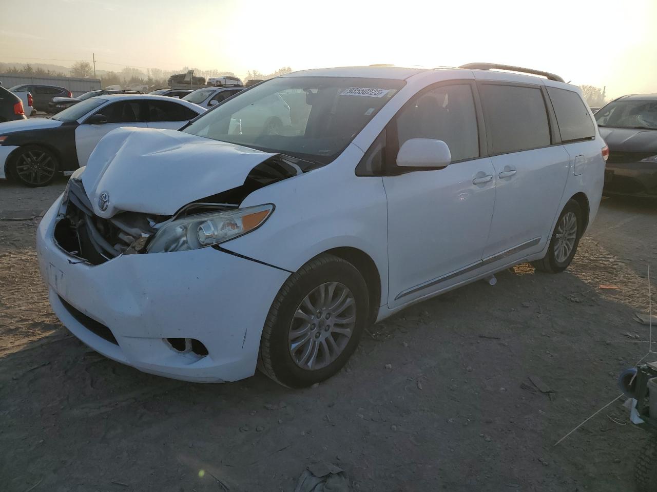 TOYOTA SIENNA 2011