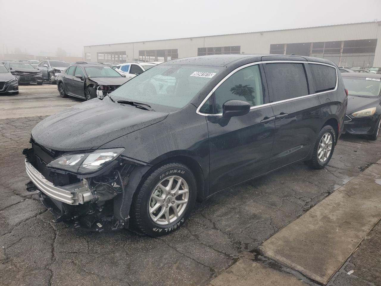 CHRYSLER VOYAGER LX 2024