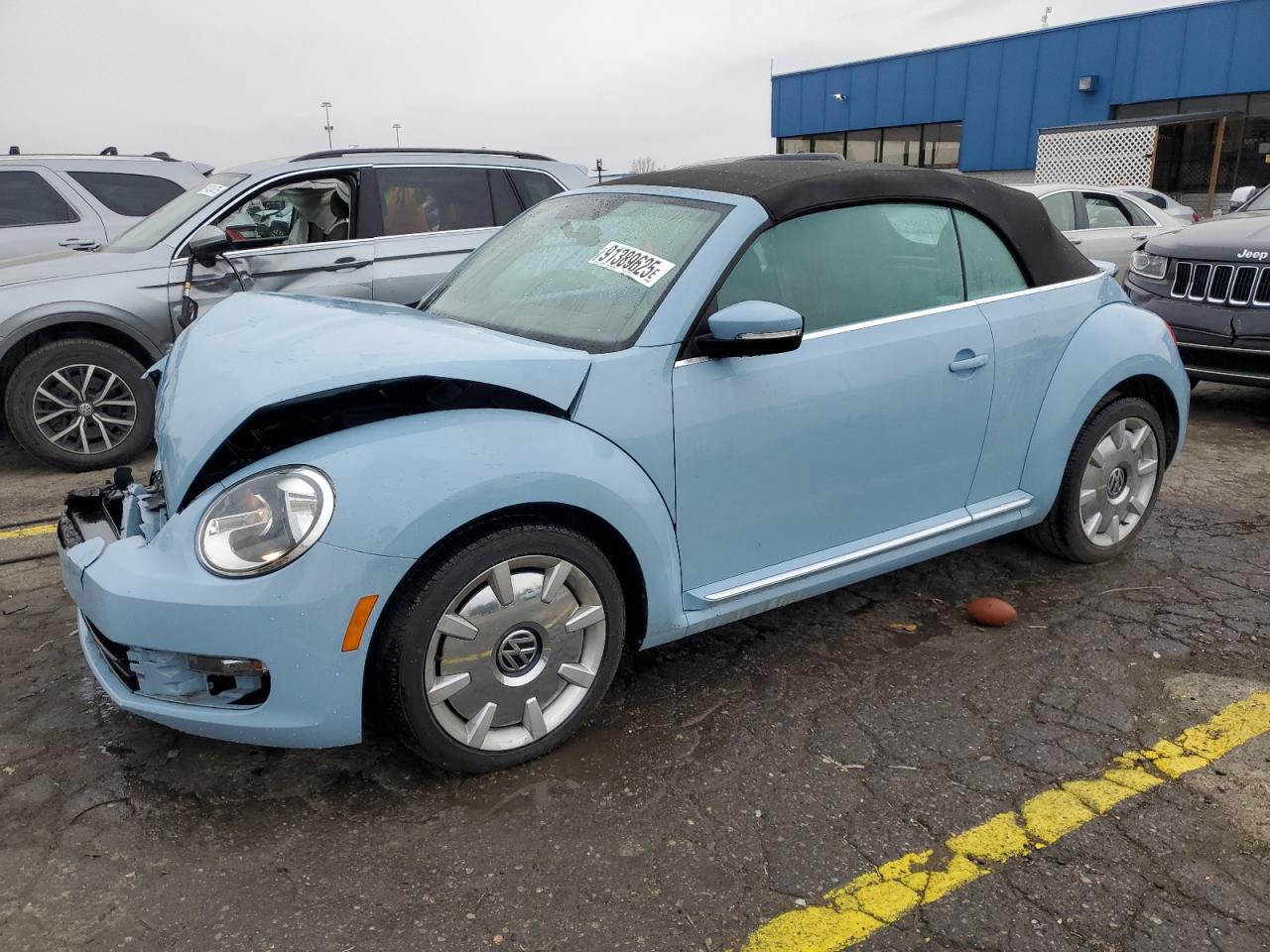 VOLKSWAGEN BEETLE 2013