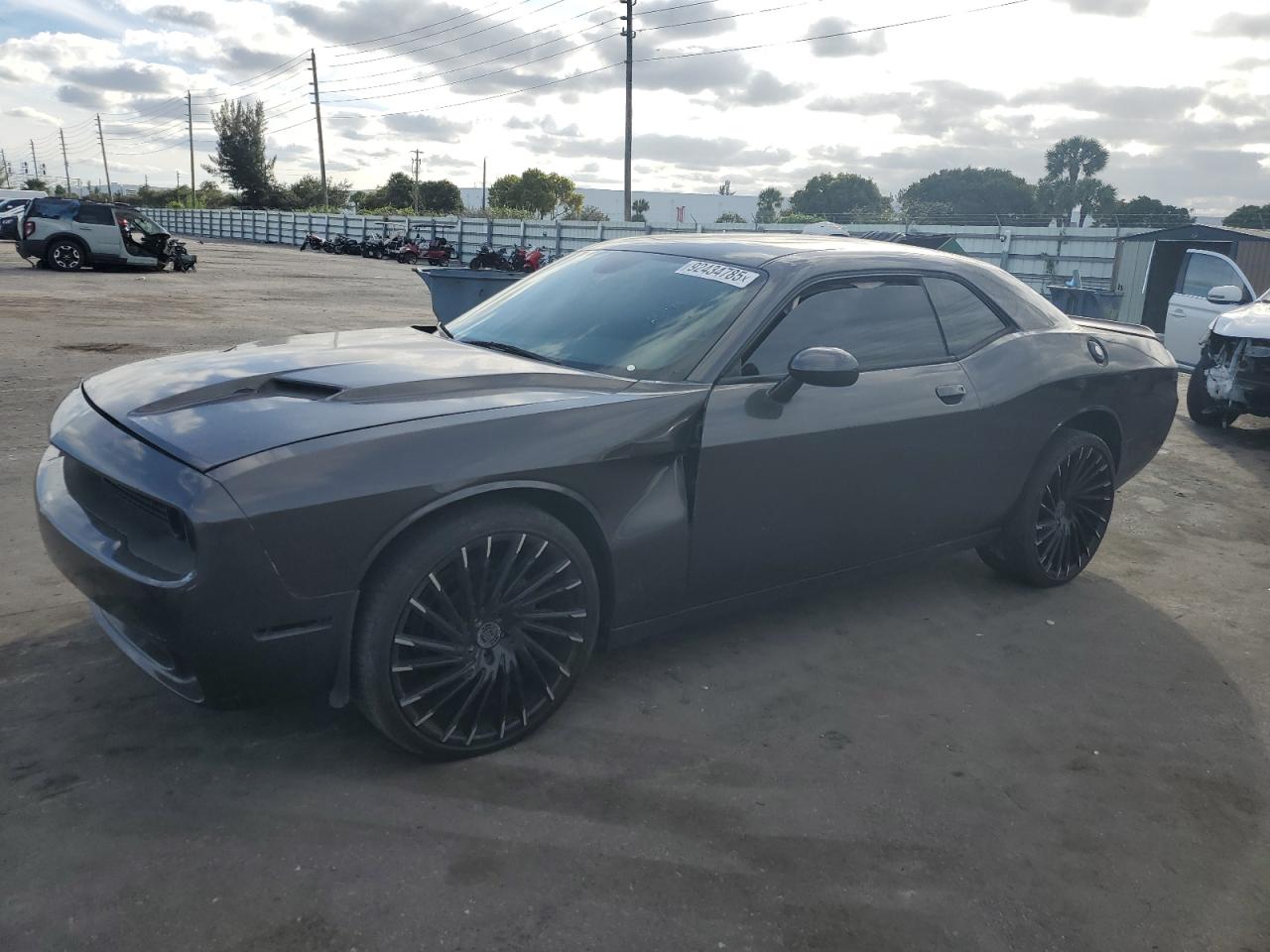 DODGE CHALLENGER 2017