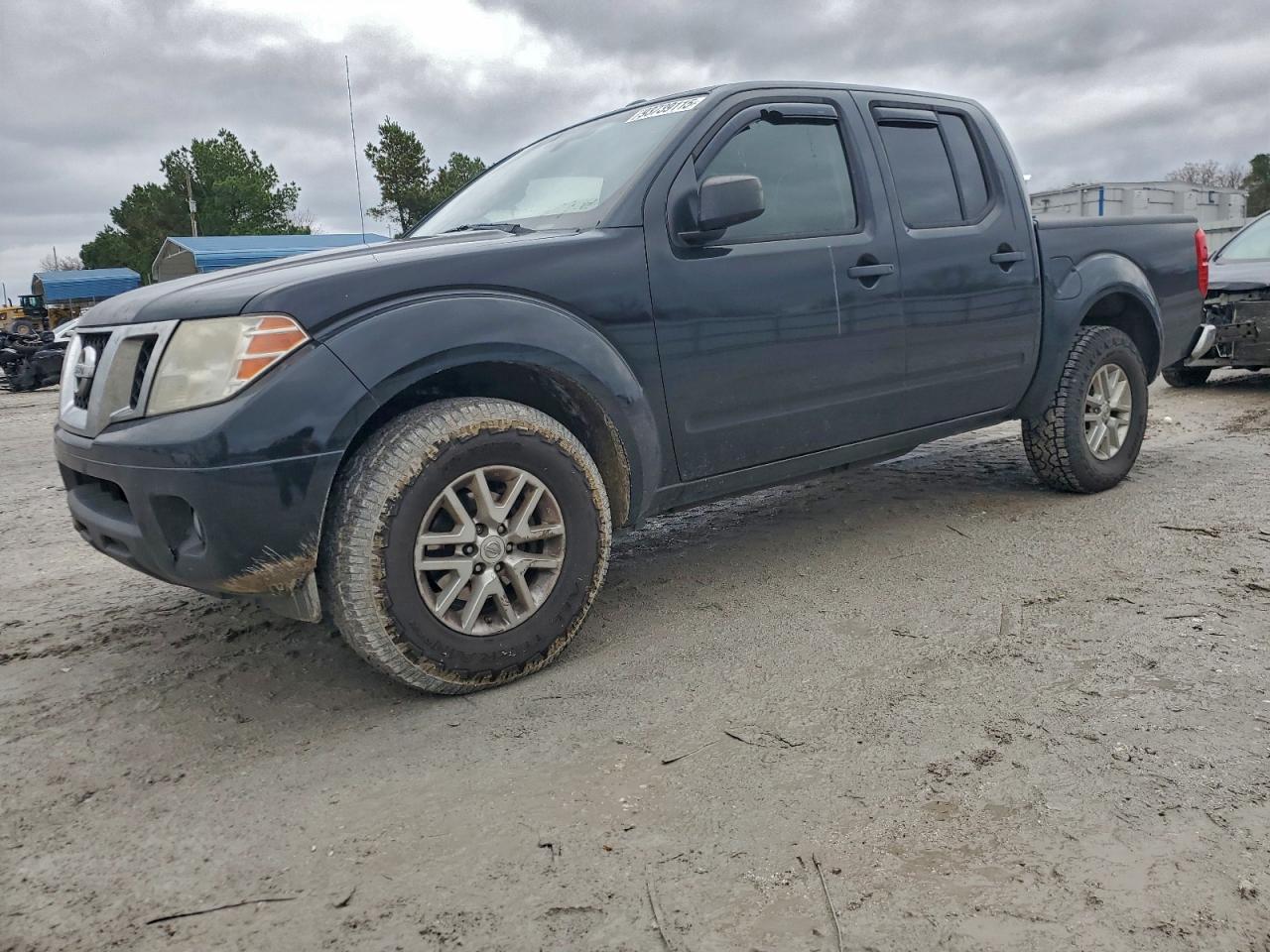 NISSAN FRONTIER 2015