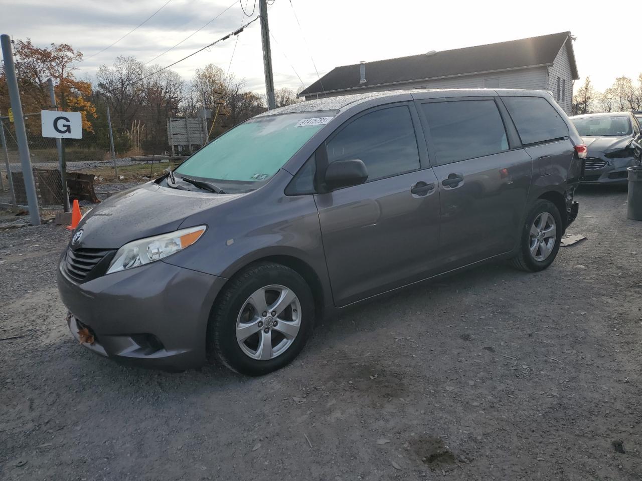 TOYOTA SIENNA 2014