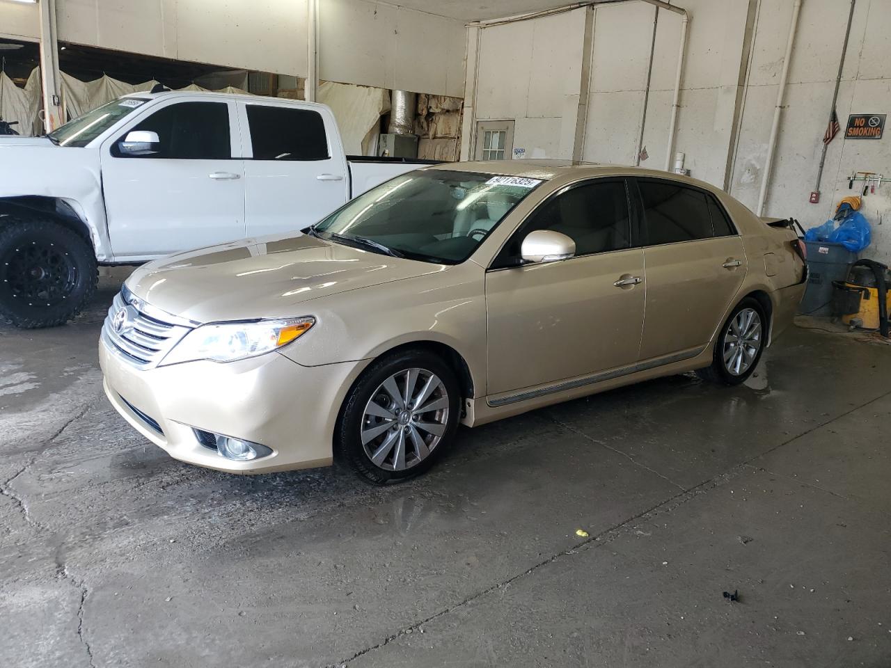 TOYOTA AVALON BAS 2011