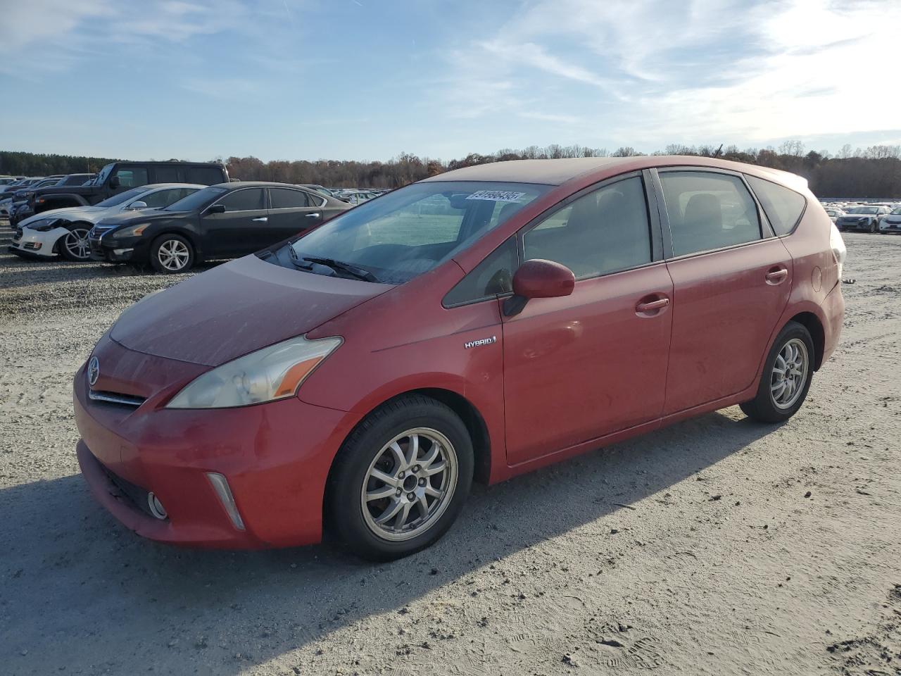 TOYOTA PRIUS V 2013