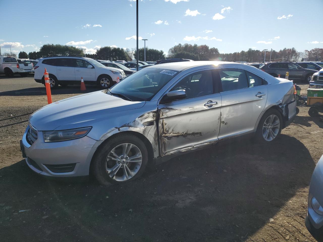 FORD TAURUS SEL 2014
