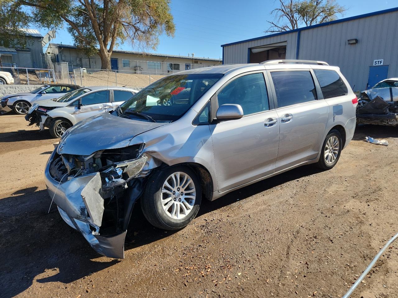 TOYOTA SIENNA 2013