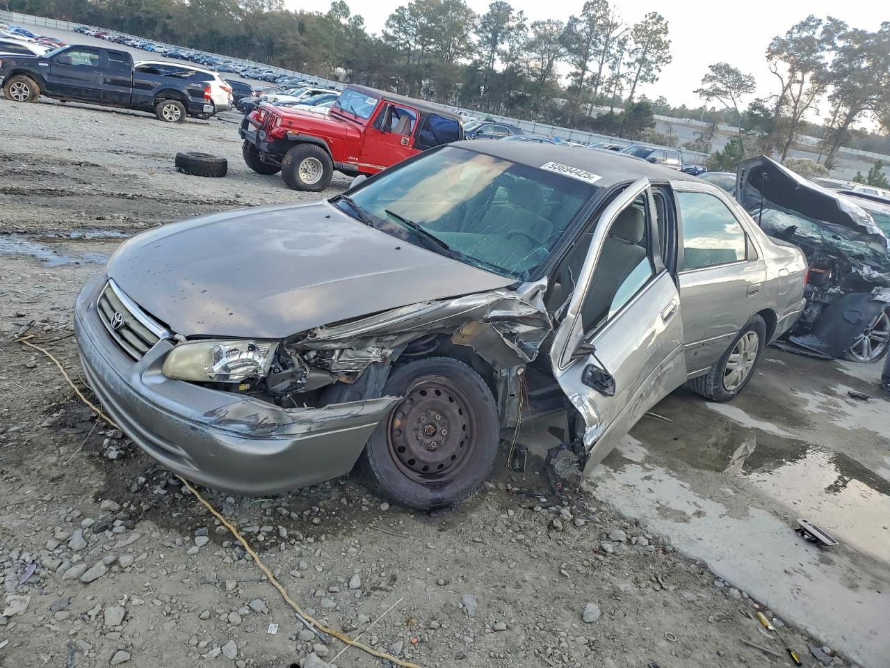 TOYOTA CAMRY 2001