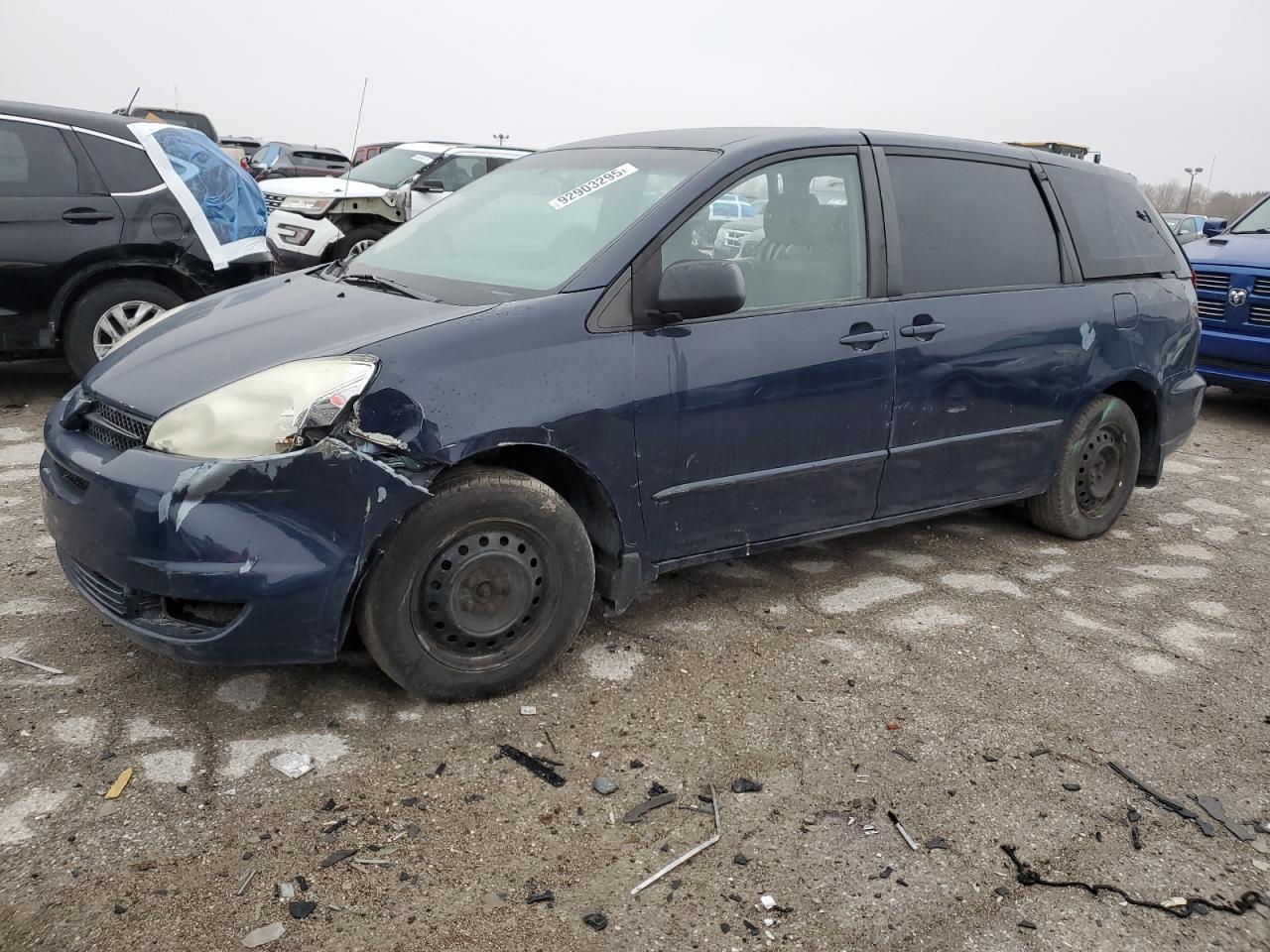 TOYOTA SIENNA CE 2005