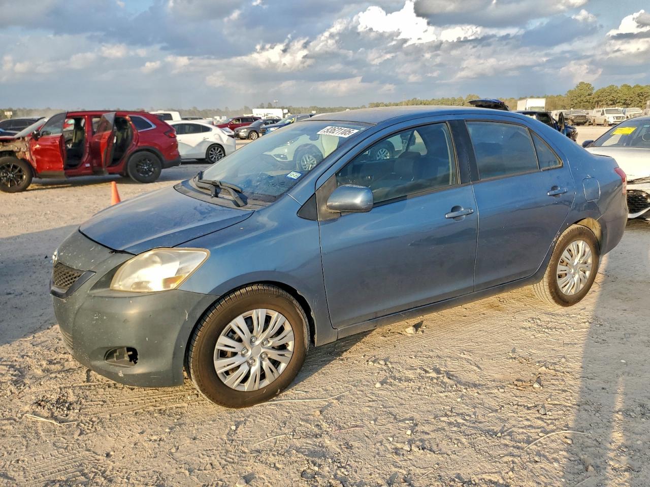 TOYOTA YARIS 2012