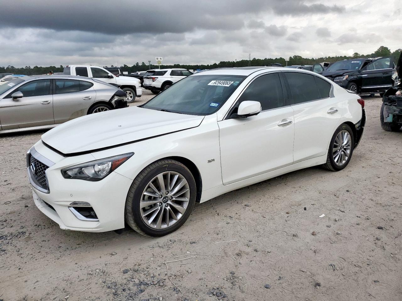 INFINITI Q50 LUXE 2018