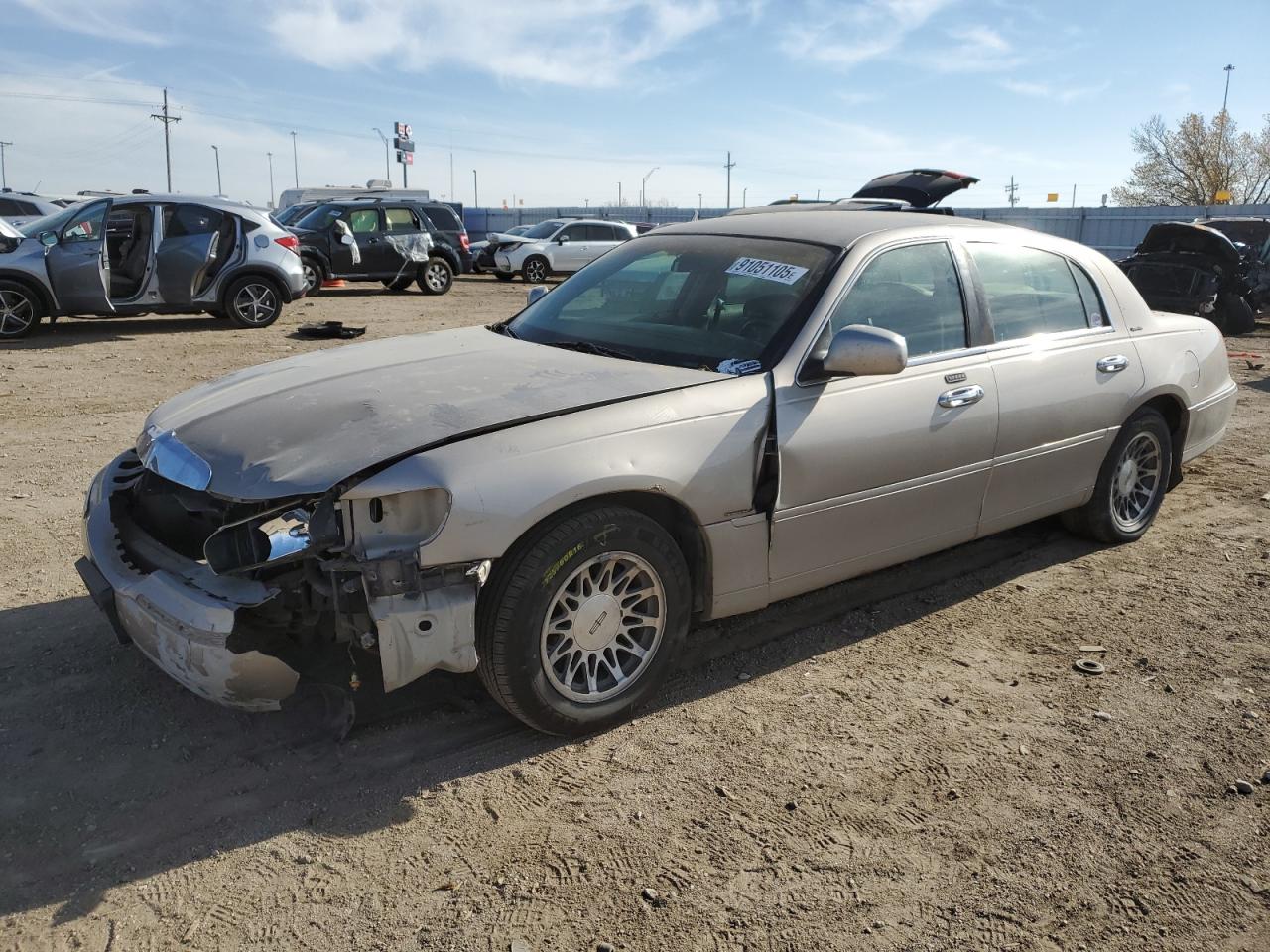 LINCOLN TOWN CAR S 2001
