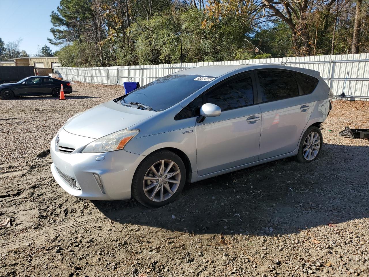 TOYOTA PRIUS V 2014