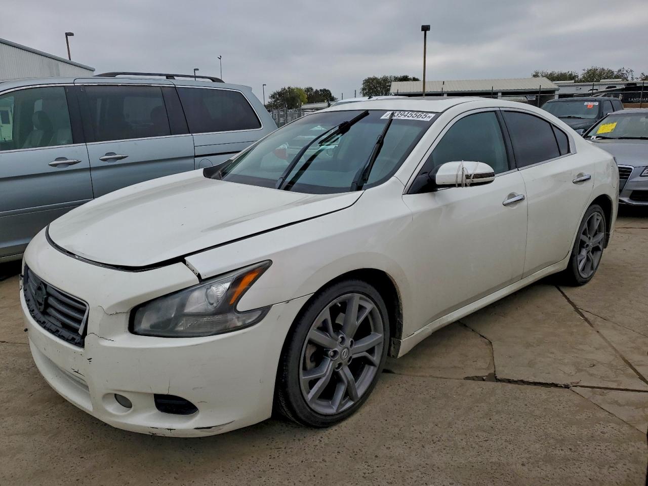 NISSAN MAXIMA 2013
