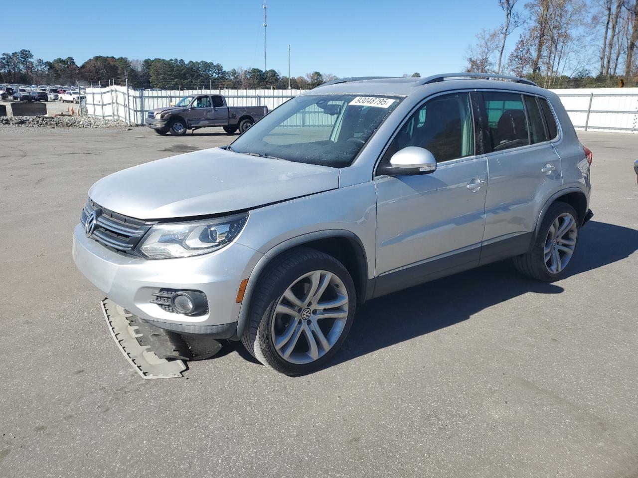 VOLKSWAGEN TIGUAN 2012