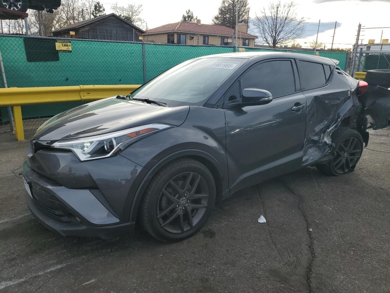 TOYOTA C-HR XLE 2018