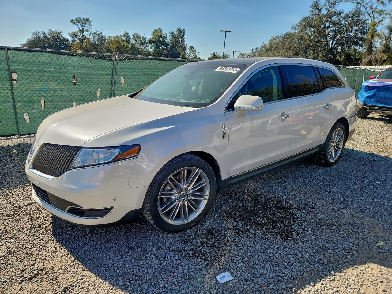 LINCOLN MKT 2016