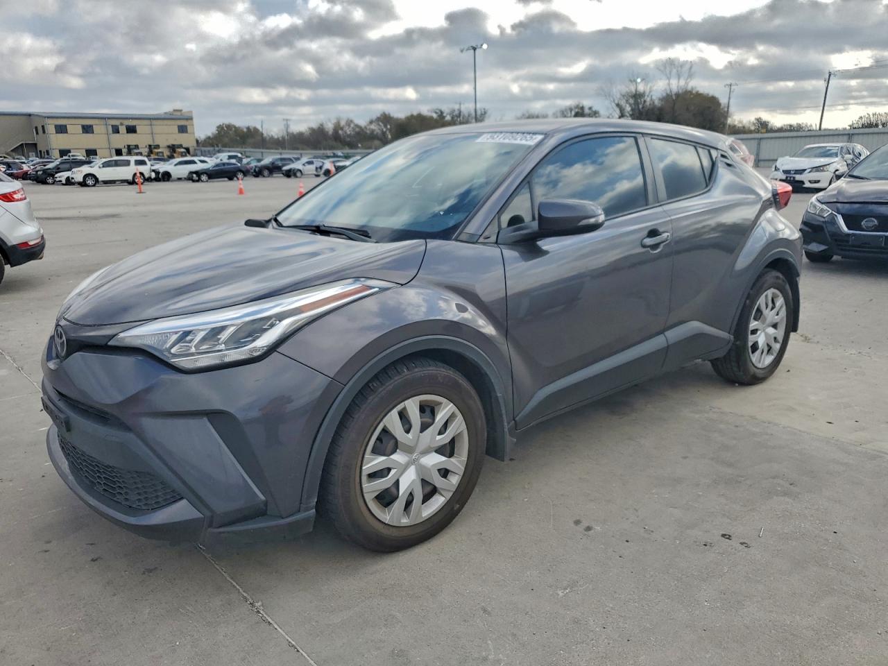 TOYOTA C-HR XLE 2021