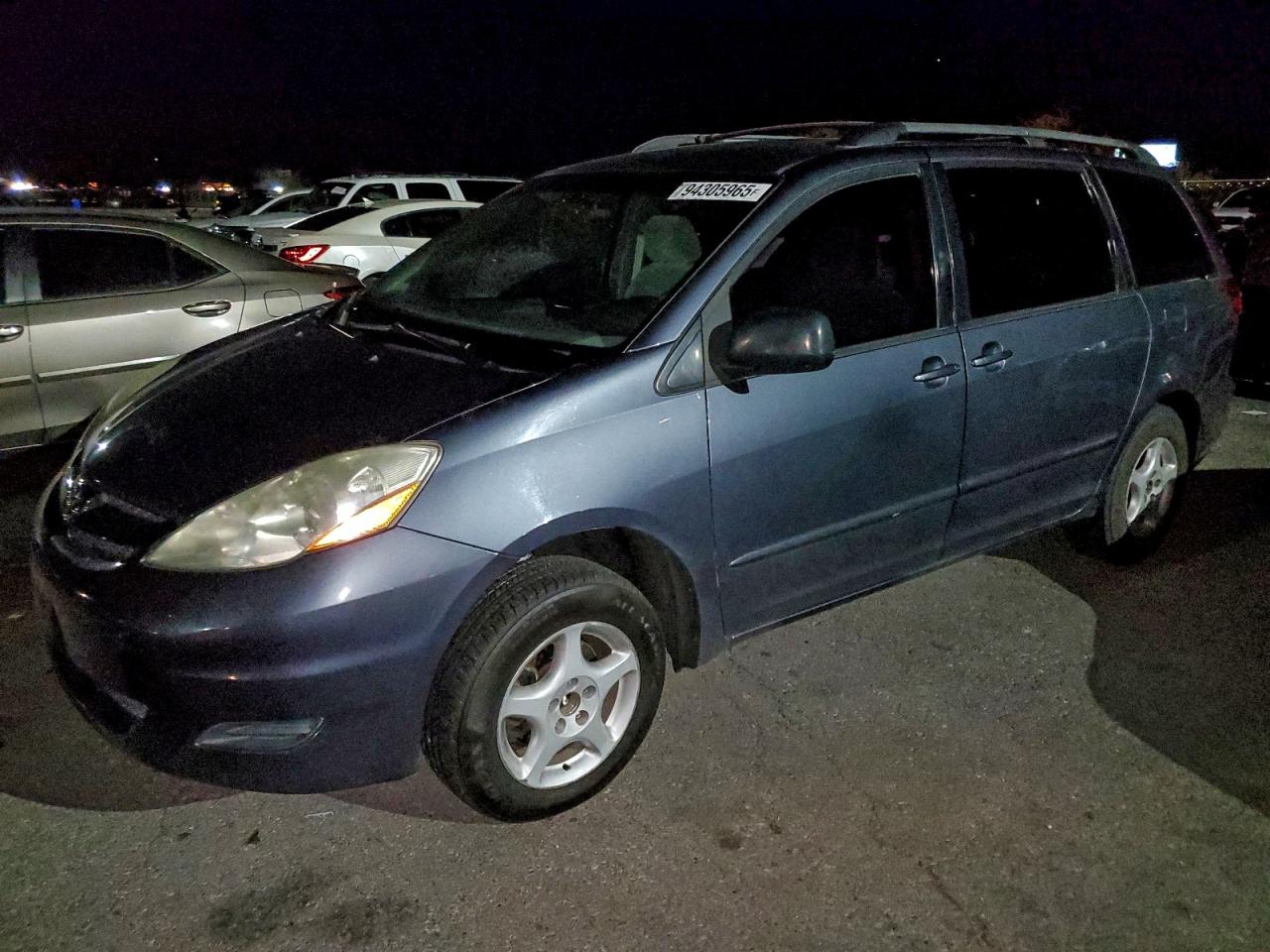 TOYOTA SIENNA CE 2006