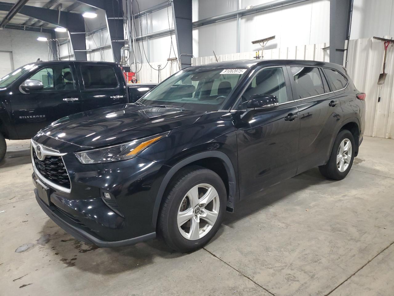 TOYOTA HIGHLANDER 2023
