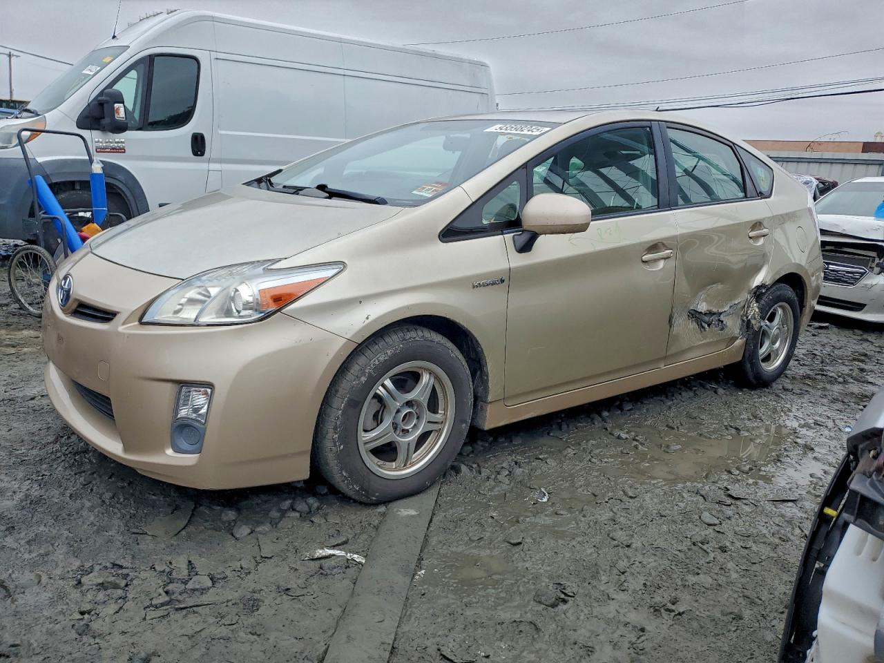 TOYOTA PRIUS 2011