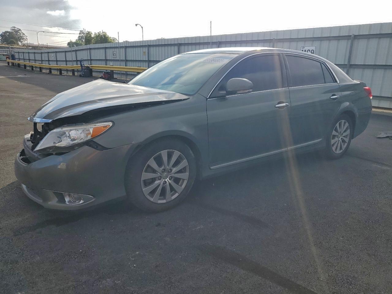 TOYOTA AVALON 2011