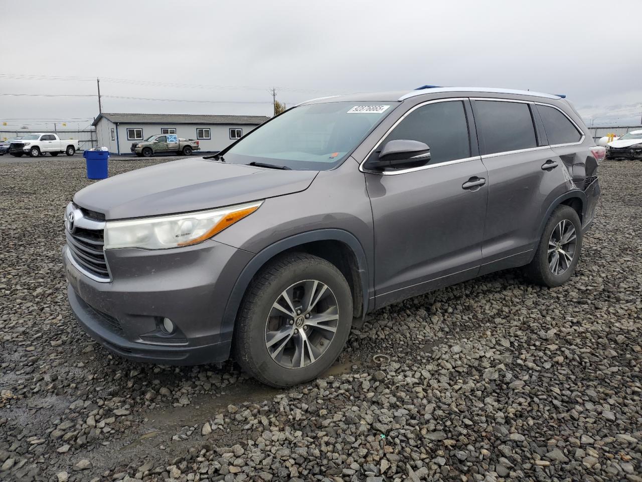 TOYOTA HIGHLANDER 2016