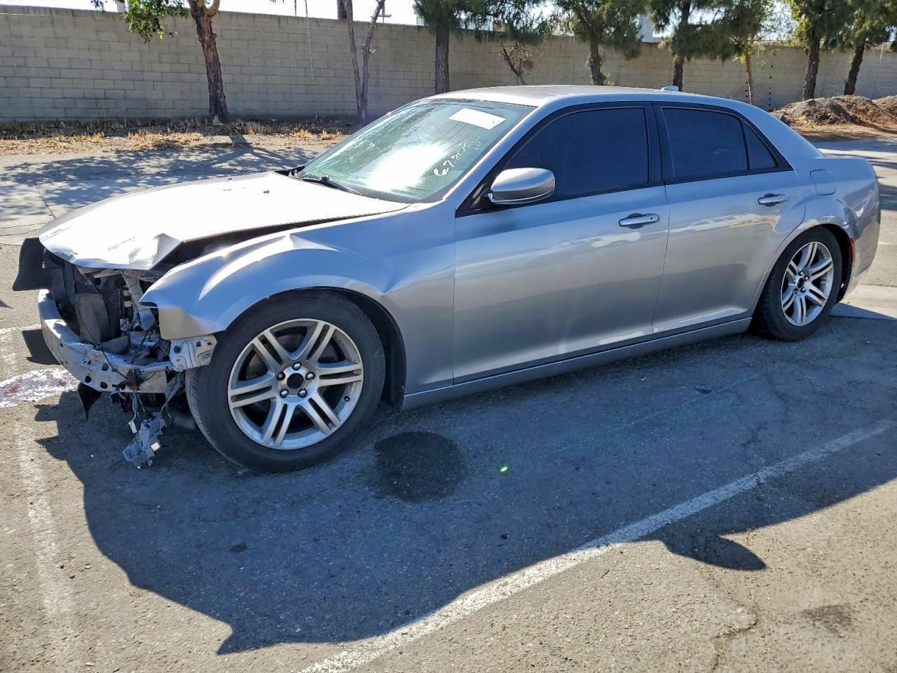 CHRYSLER 300 2018