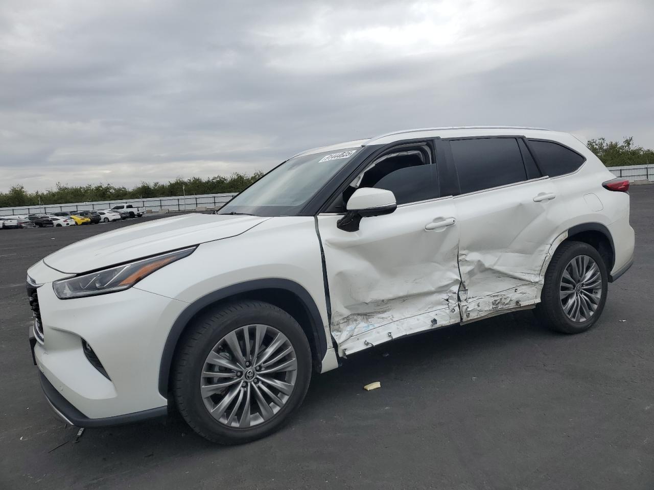 TOYOTA HIGHLANDER 2021