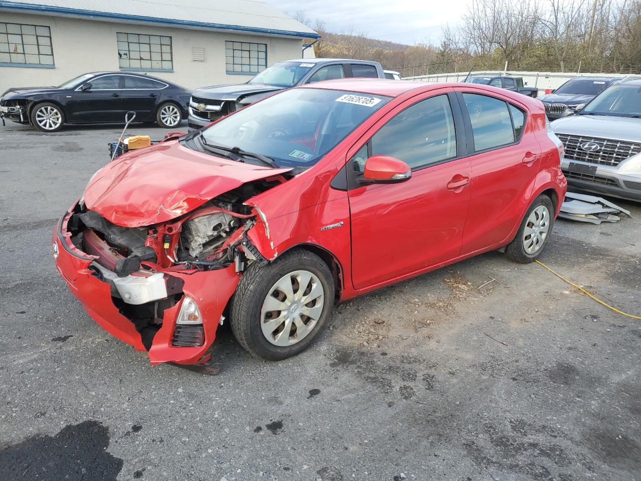 TOYOTA PRIUS C 2013