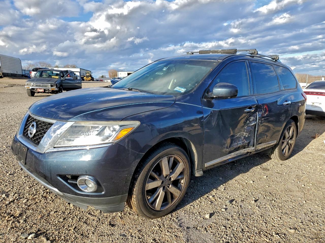 NISSAN PATHFINDER 2015