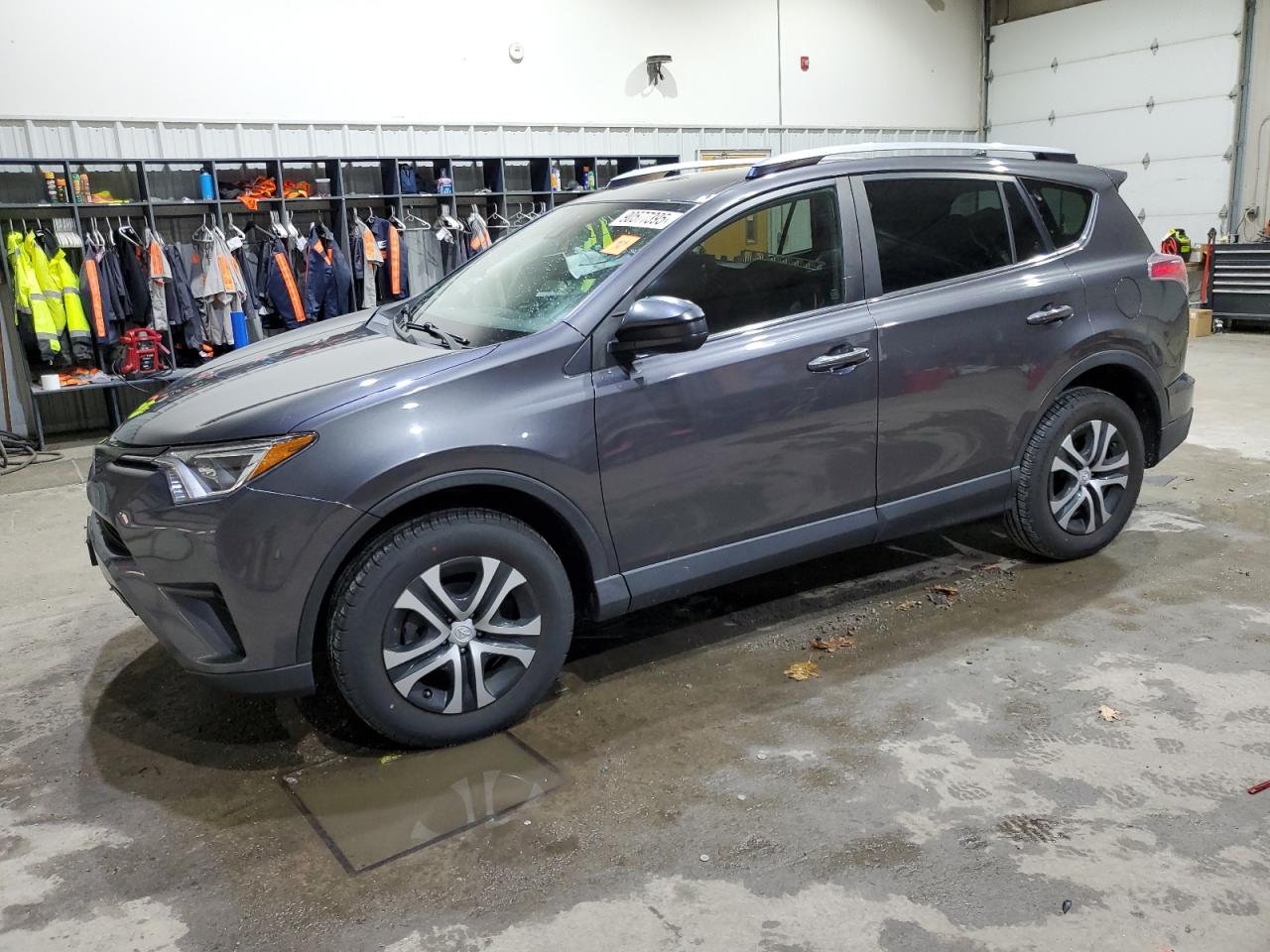 TOYOTA RAV4 LE 2017